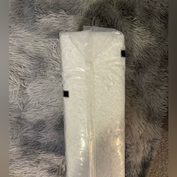 Large package Kaytee small pet bedding. - Picture 4 of 4